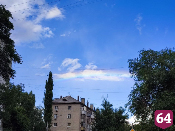 Двойную радугу наблюдали саратовцы, лошади и верблюд