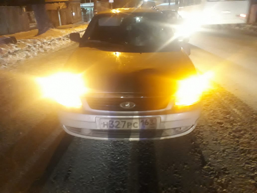 Женщина разбила головой лобовое стекло в ДТП у горпарка