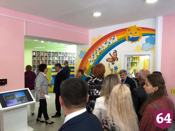 Под Саратовом открыли библиотеку с индивидуальной кабинкой