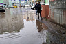 Центральную улицу Энгельса затопили дождевые воды