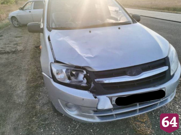 Под Саратовом автоледи на «Гранте» сбила дорожного рабочего
