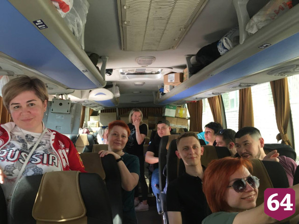 Из Саратова в Донбасс для помощи детям отправились 19 медиков