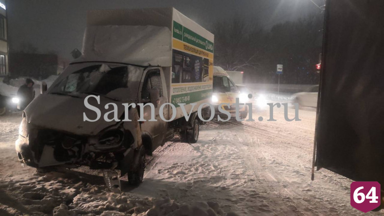 В ДТП с «Газелью» пострадали водитель и фельдшер скорой помощи