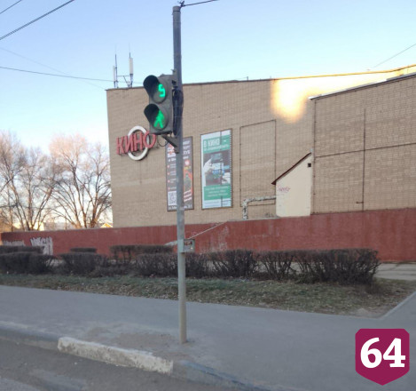 Автоледи на иномарке сбила 4-летнюю девочку у кинотеатра 