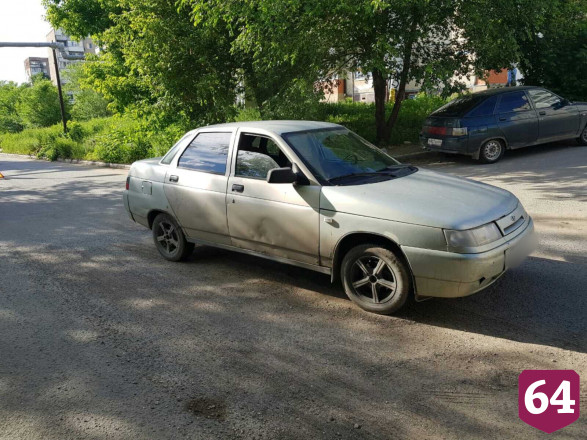 В Саратове легковушка сбила подростка на велосипеде