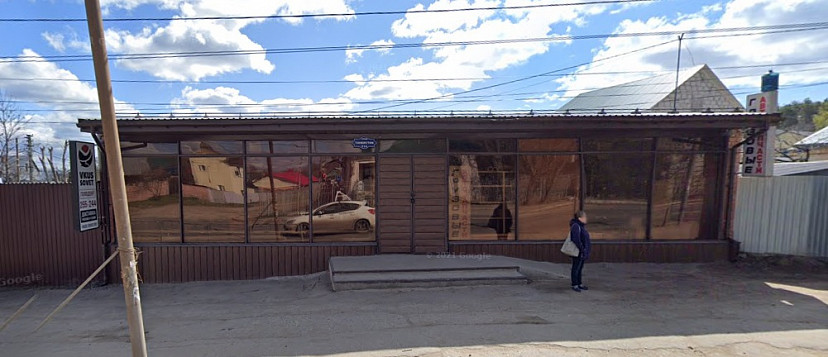 В Саратове незаконно перекрасили здания 