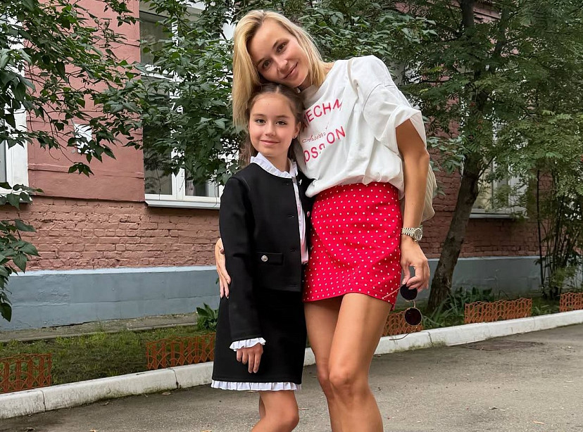 Саратовская певица показала повзрослевшую дочь и пожелала родителям терпения