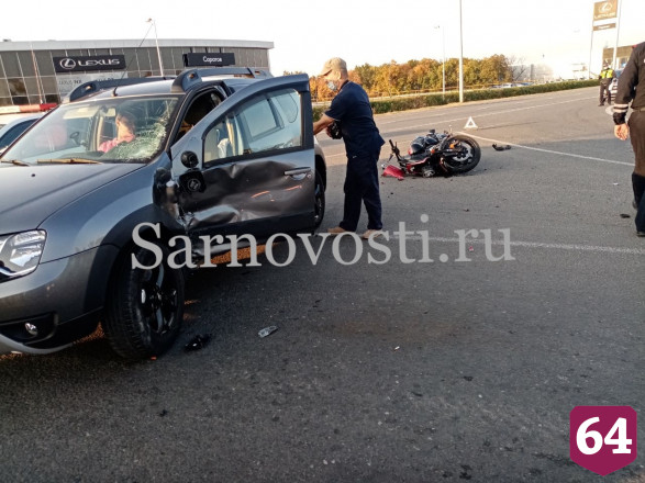 В ДТП на окраине Саратова разбился молодой байкер