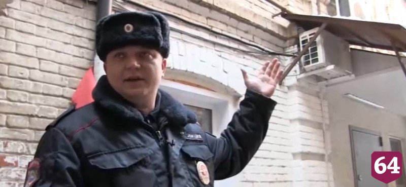Полицейские спасли 14-летнего мальчика из горящего дома в Саратове