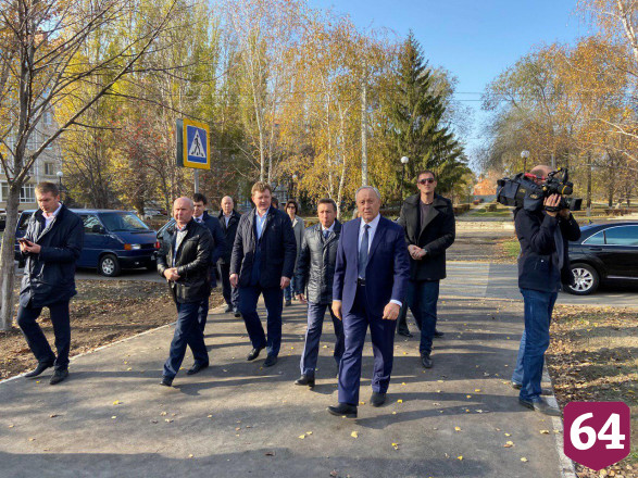 Радаев посоветовал разбить в балаковском сквере розарий 