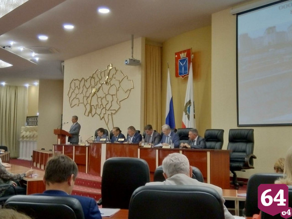 Саратовские дольщики рассказали о выросшем на месте их дома дереве 