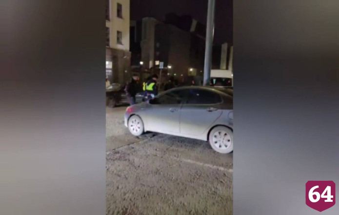 В центре Саратова агрессивный водитель «Мустанга» напал на полицейского