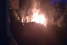 Ночной пожар у горпарка уничтожил нежилой дом
