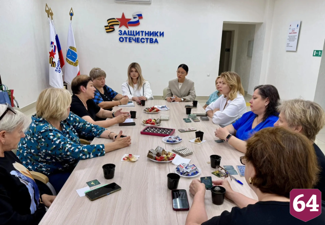 В Саратове матери участников СВО вспоминали сыновей и пели песни
