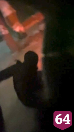В Энгельсе пассажирка без оплаты поездки на ходу выпрыгнула из такси в снег
