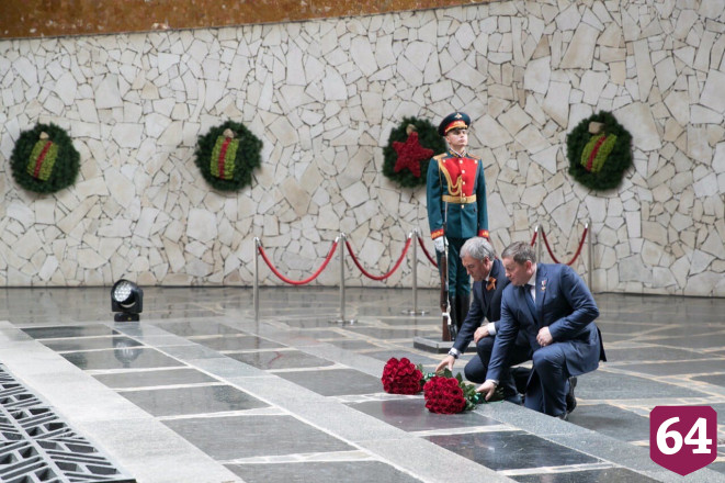 Володин возложил цветы на Мамаевом кургане