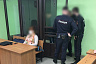В Саратове пьяный мужчина ограбил и избил подростка в подъезде