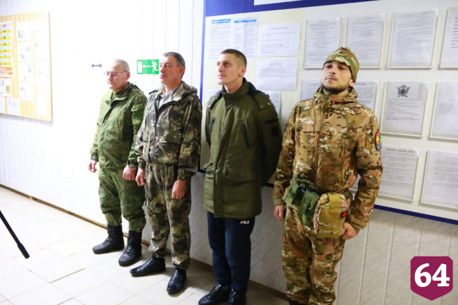 Под Саратовом добровольцев окропили святой водой