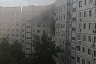 Саратовские пожарные с лестницы тушили балкон в 9-этажке