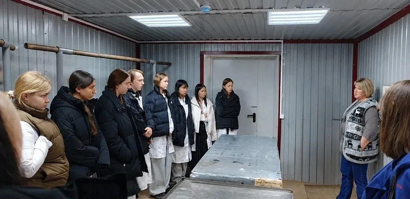 В Саратовской области будущим ветеринарам показали работу СББЖ