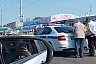 Скутерист протаранил выезжавший с территории ТЦ автомобиль