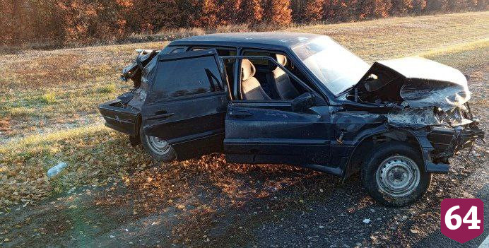 Водитель «Лады» протаранил отбойник и покалечил двух пассажирок