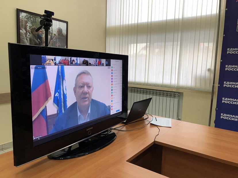 В малые села Саратовской области проведут интернет