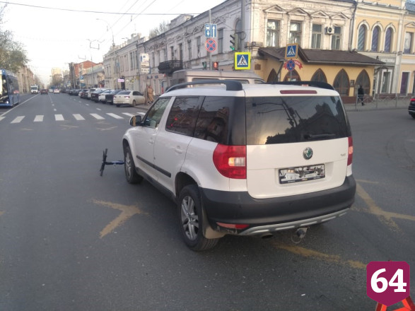 Подросток на электросамокате разбился в ДТП в центре Саратова