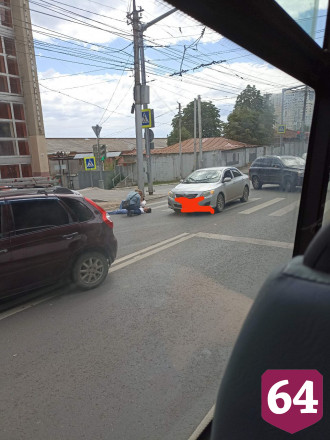 Иномарка сбила женщину в центре Саратова
