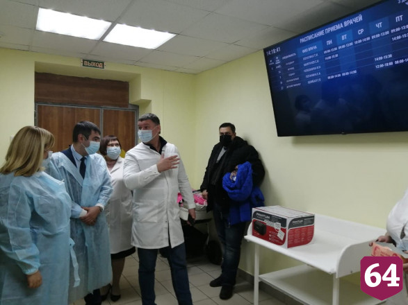 В поликлинику Энгельса купили лор-комбайн для детского врача  