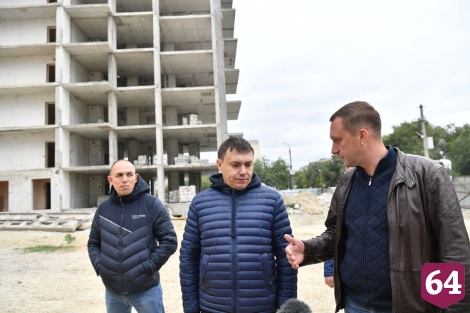 В Саратове начали достраивать проблемные высотки 