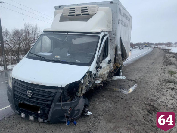 На саратовской трассе в ДТП с «Газелью» покалечился мужчина