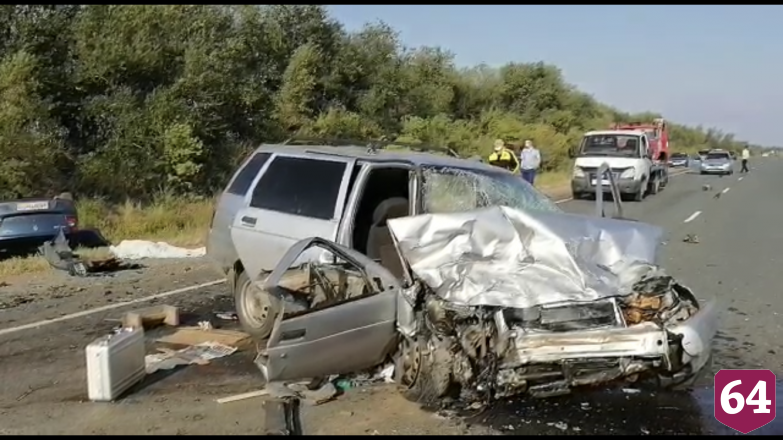 Обнародовано видео аварии с 3 погибшими под Саратовом