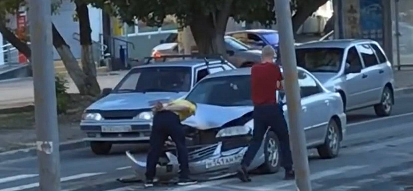 Мужчина покалечился в ДТП на улице Московской