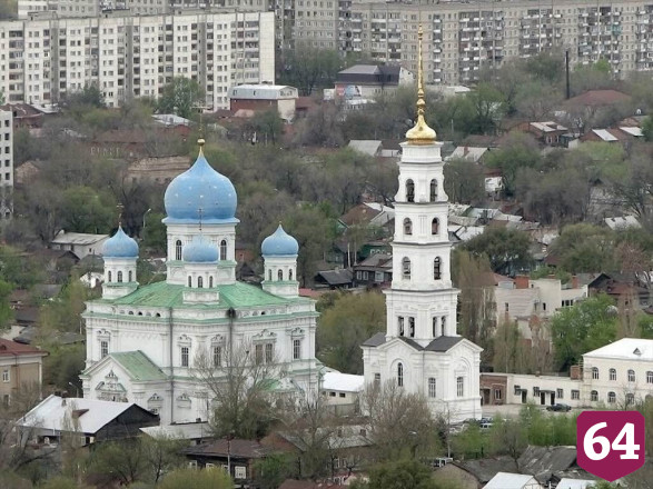 Саратовцы на экскурсии узнают историю чудом спасенного Покровского собора