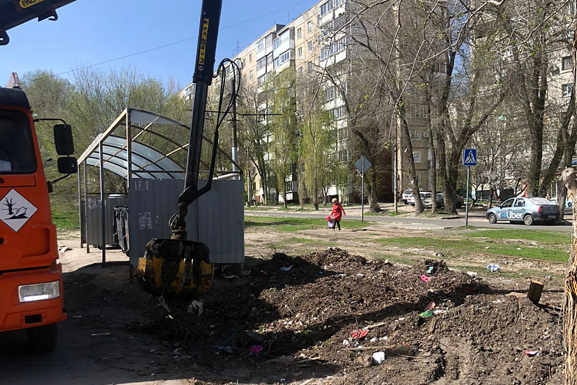 Регоператор за неделю вывез 3500 кубометров опилов деревьев