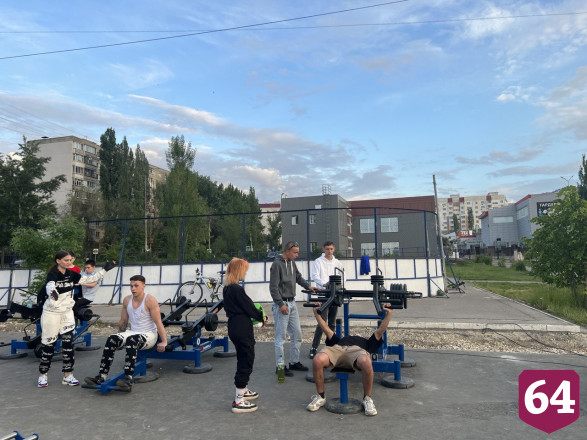 Занятия в фитнес-парке саратовцам проведет профессиональный тренер