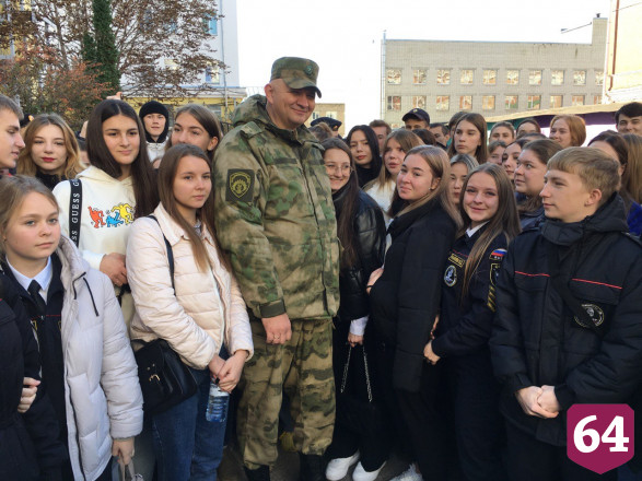 Студенты отправили с мобилизованным педагогом письма участникам спецоперации