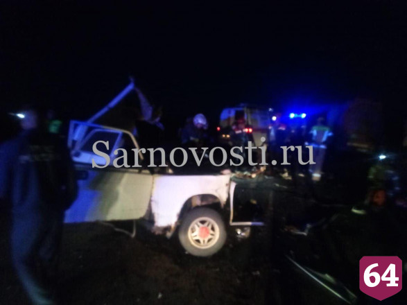 Под Саратовом в ДТП с бензовозом погиб водитель «Жигулей»