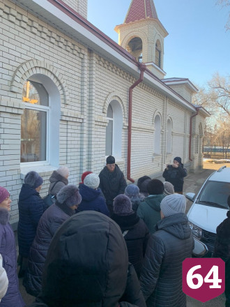Гостей саратовского храма угощали чаем из самовара и «лаптями»
