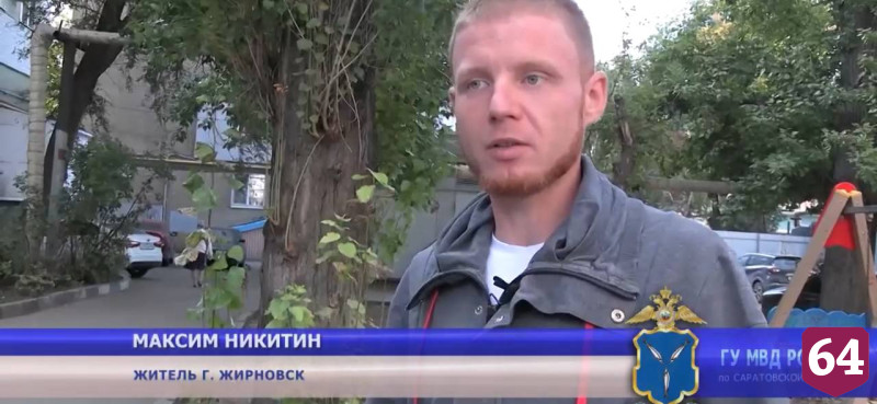 В Саратове сотрудники ДПС помогли беременной добраться до роддома