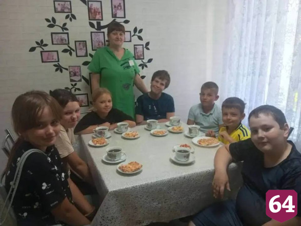 Саратовские подростки освоили рецепт домашней пиццы