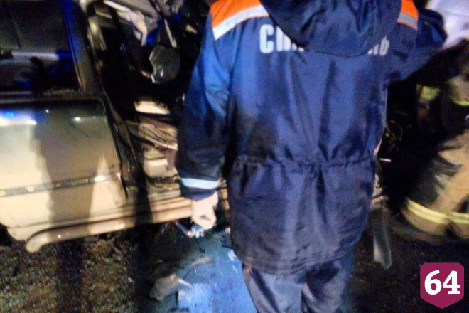 В столкновении с трактором погиб пассажир «Мерседеса»