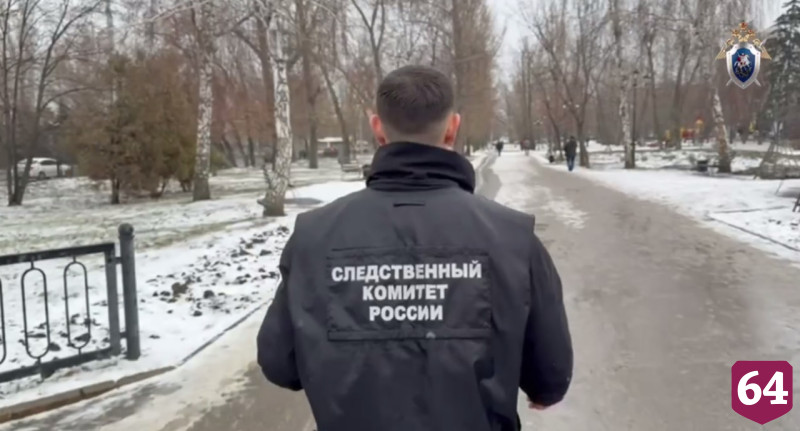 В Саратове в массовой драке у торгового центра порезали двух подростков
