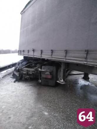 Под Саратовом в ДТП с тремя фурами погиб ребенок