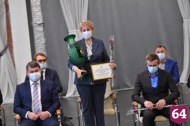 Губернатор наградил лучших аграриев Саратовской области 