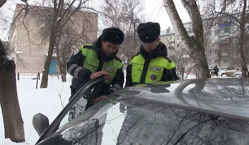 Саратовские полицейские спасли замерзающего мужчину