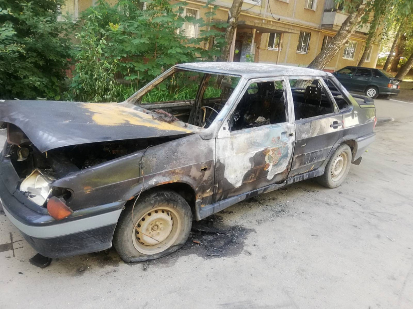 На Топольчанской ночью сгорела «Лада»
