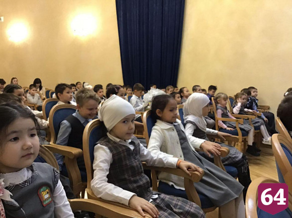 Студенты провели для детей мастер-класс по актерскому мастерству