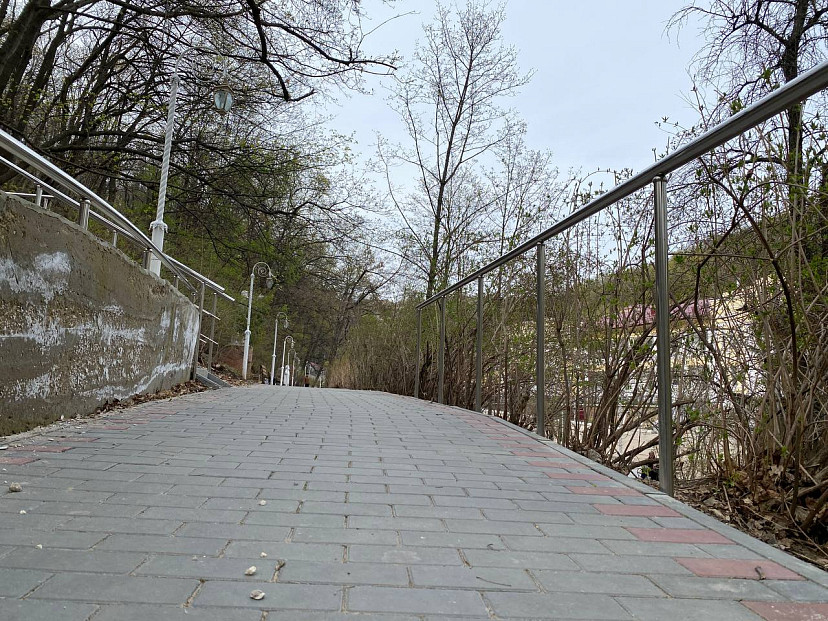 Саратовцев предупредили о сильном ветре 